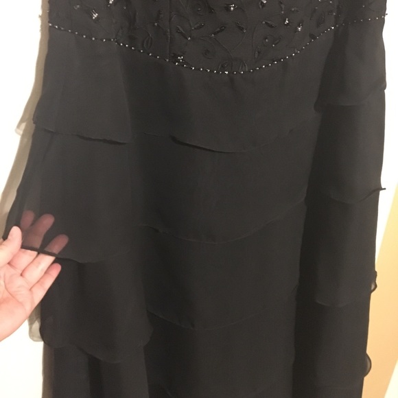 Black formal gown with beading - Picture 6 of 6